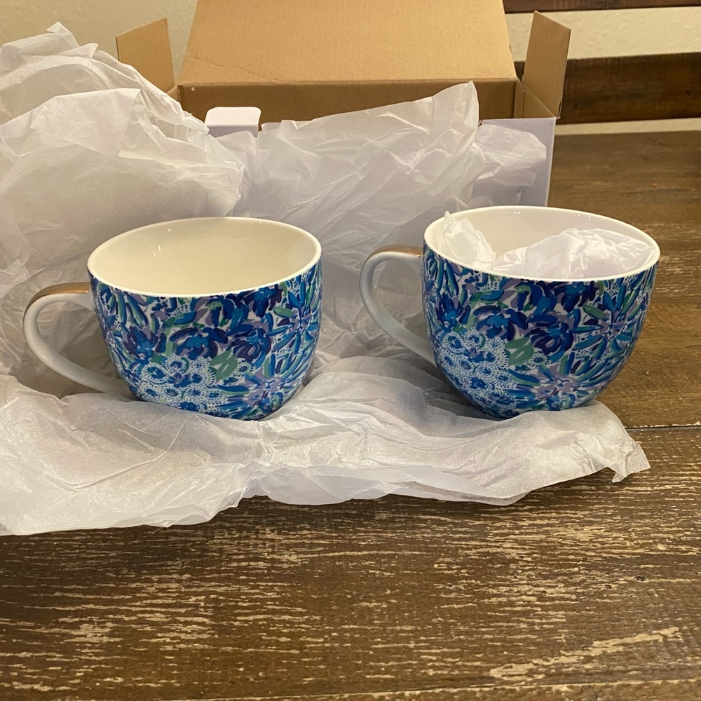 Lilly Pulitzer coffee/tea cups 2 in a set.